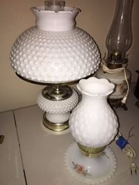 HOBNAIL MILKGLASS LAMP
