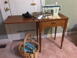 SEWING MACHINE AND TABLE