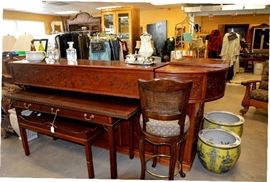 Bar chair and expandable dining table