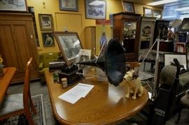 Edison Phonograph with the RCA Nipper