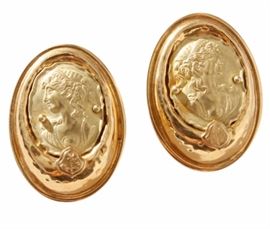 Pair of 14 Kt Yellow Gold Earrings