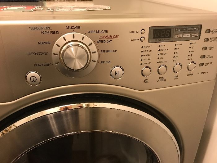 Samsung Washer & LG Dryer ==> $750 for the pair