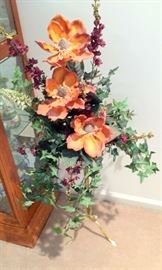 Floral arrangement on stand