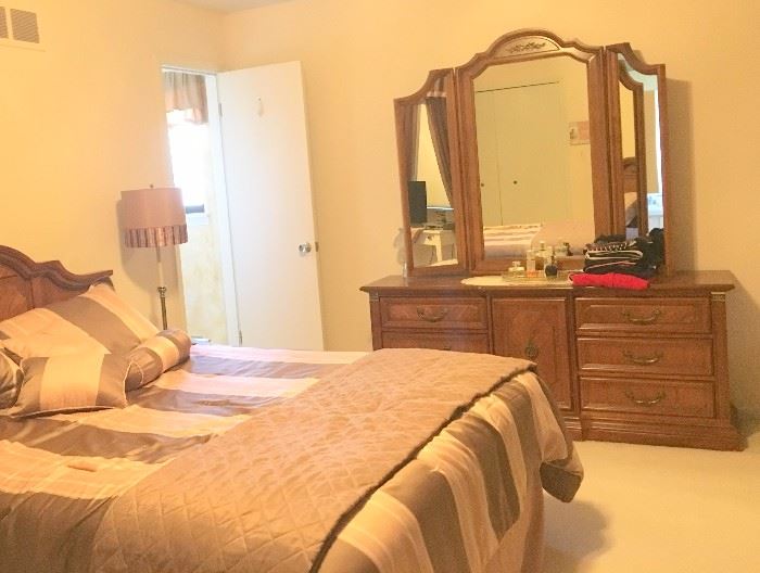 Dresser/mirror and bed to 2nd Bedroom set