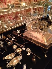 Covered server and utensils