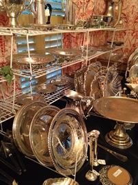 Cake plate and serving bowls