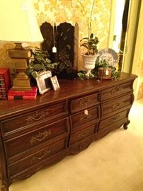 Impressive triple dresser