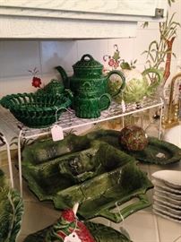 Divided dishes and teapot set