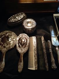 Sivler vanity set