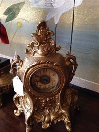 Small desk or mantle clock