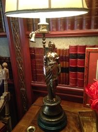 Fine looking bronze lamp
