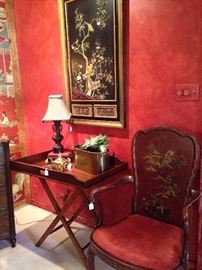 Another fine server with cross leg base