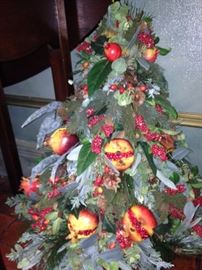 One of two matching door decorations for Christmas