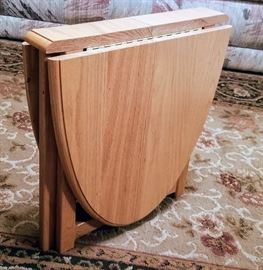 Small Oval Drop Leaf Gate Leg Table Closed