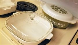 vintage pyrex casseroles