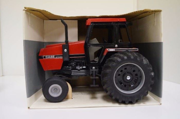 Ertl Case/International 2594 Tractor with Cab 1/16 ...