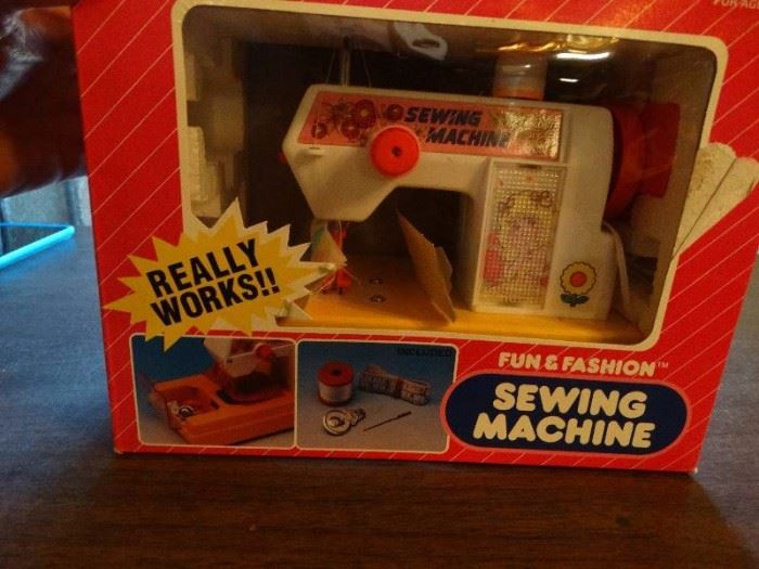 Mini Fun & Fashion Sewing Machine.
