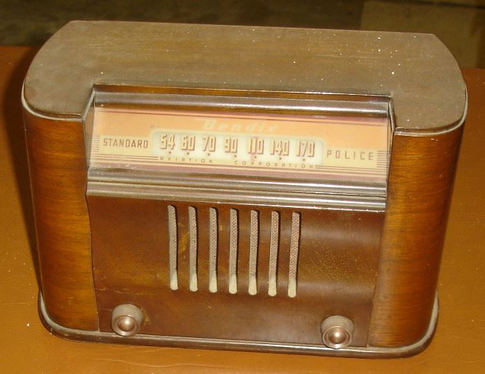 Vintage Bendix radio