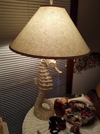 Sea horse lamp