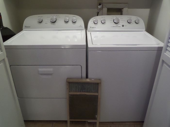 Like new Whirlpool washer & dryer purchased in 2016.
