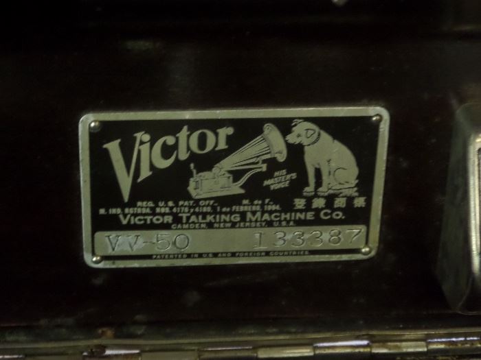 Victor VV-50 table top record player (very cool)