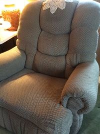 Oversized recliner in great neutral color