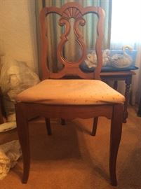  Dining Table and 6 Chairs  http://www.ctonlineauctions.com/detail.asp?id=654879