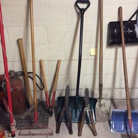  Lawn tools #1   http://www.ctonlineauctions.com/detail.asp?id=654918
