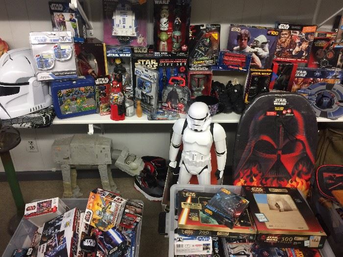 Large Star Wars Collection, Shelving