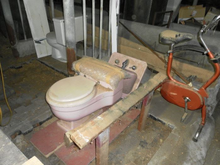 mid century modern pink toilet and matching sink