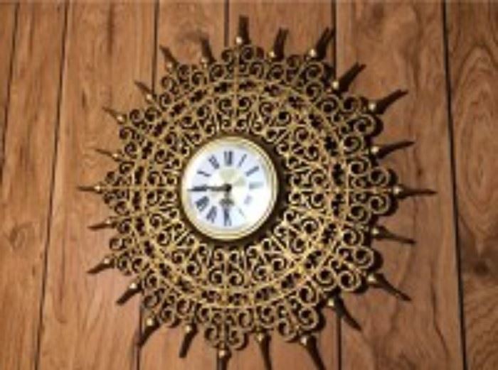 Lot 007 Vintage Starburst Clock