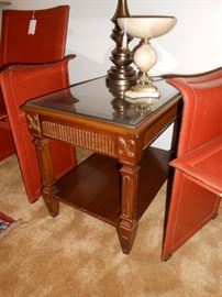 2 weiman end tables w/ drawers