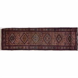 Linens Persian Runner Red Ground Diamond Accents Lg