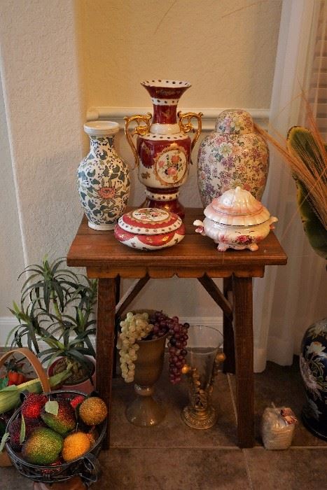 Porcelain urns and lidded jars