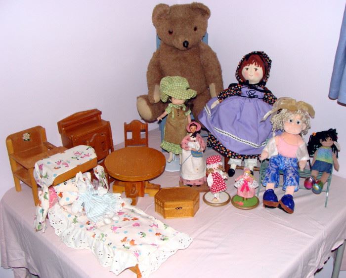 Vintage Wood Doll Furniture, Vintage Rag Dolls, Teddy Bear, Peg Doll, Holly Hobbie, Bench, Chair, Bed, Highchair