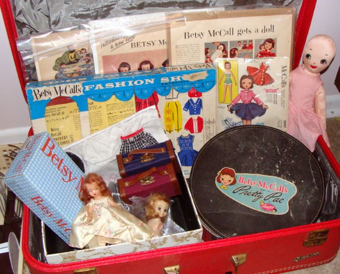 Betsy McCall, Dolls, Tonner Doll, Vintage Fashion Shop, Paper Dolls, Vintage Red Suitcase, vintage sewing pattern