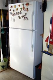 Like new Admiral top freezer refrigerator