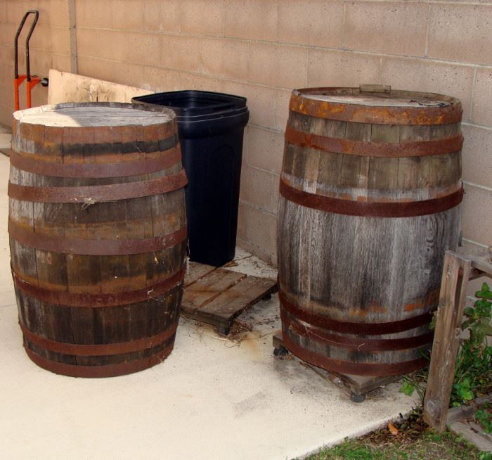 Vintage wood Bourbon whiskey barrel, barrels, Old Sunnybrook Distillery, 1969