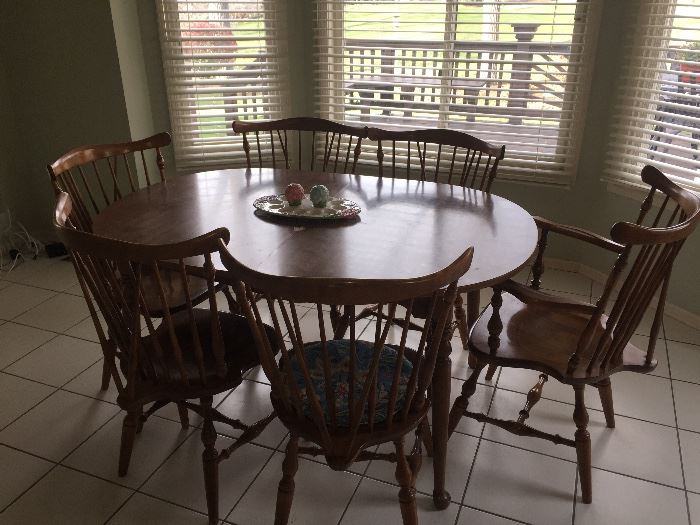 WOOD KITCHEN TABLE WITH 6 CHAIRS 