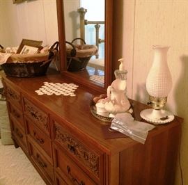 Matching Bassett Furniture Triple Dresser with Mirror, Mild Glass Lamp & Other Pieces.