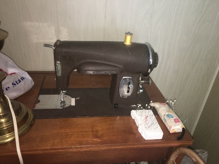 One of THREE Vintage sewing machine 