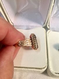 side view of Antique 14K ring 