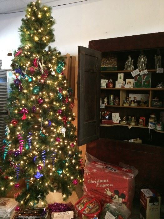 Christmas tree decorations items