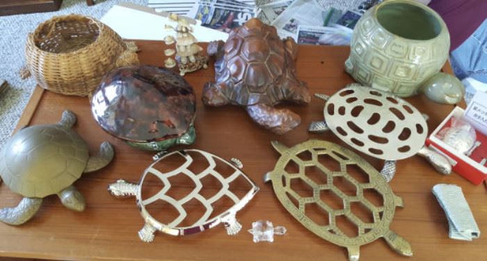 HPT015 Turtle Trivets, Dishes, Figurines & More
