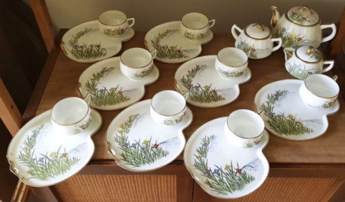 HPT031 Vintage Japanese Porcelain Saucers/Trays, Teacups
