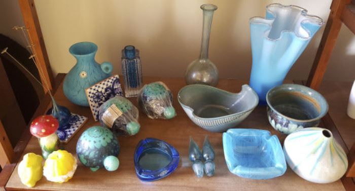 HPT040 Blues Lot - Vases, Ashtrays, Turtles & More
