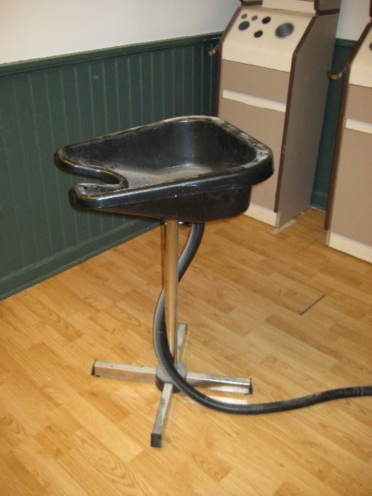 Portable salon sink