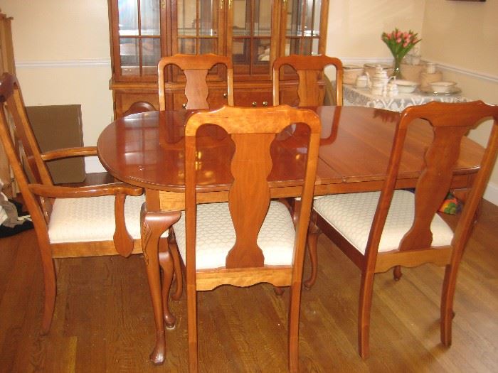 Harden dining room set