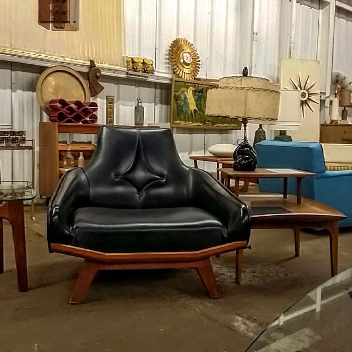 Mad Men must have!  Stunning lounge chair.
