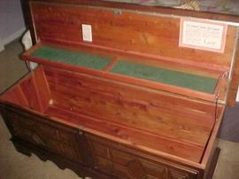 Lane Cedar Chest